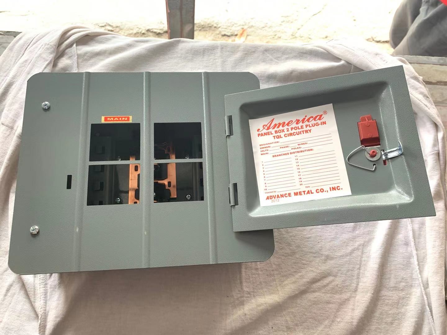 America Panel Box 2 Branch (2X2) 2 Pole Plug In Circuit Breaker Panel