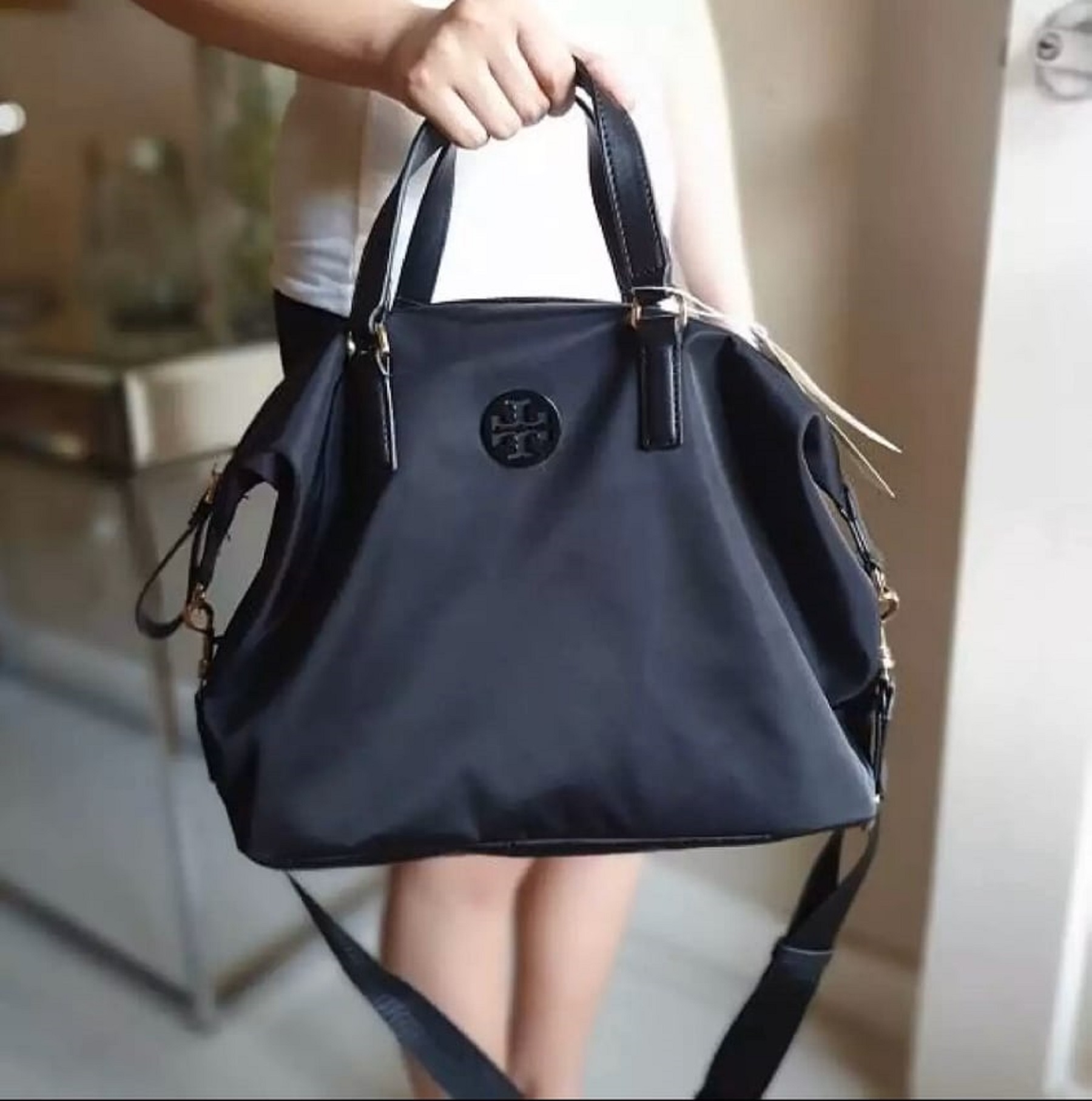 .Y . Ladies Zip Top Handle Bag - Tilda Slouchy Nylon with  Signature Logo Embellishments Plain with Detachable Sling | Lazada PH