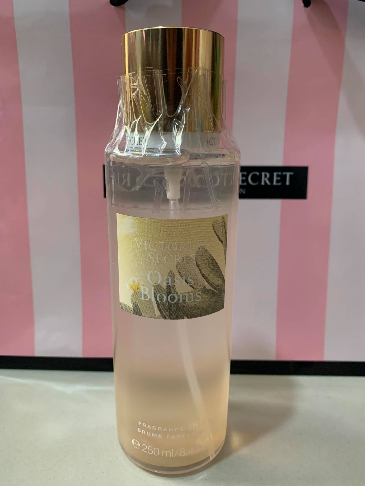 oasis blooms victoria secret review