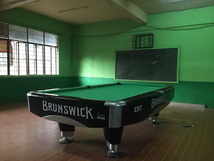 where to buy billiard table