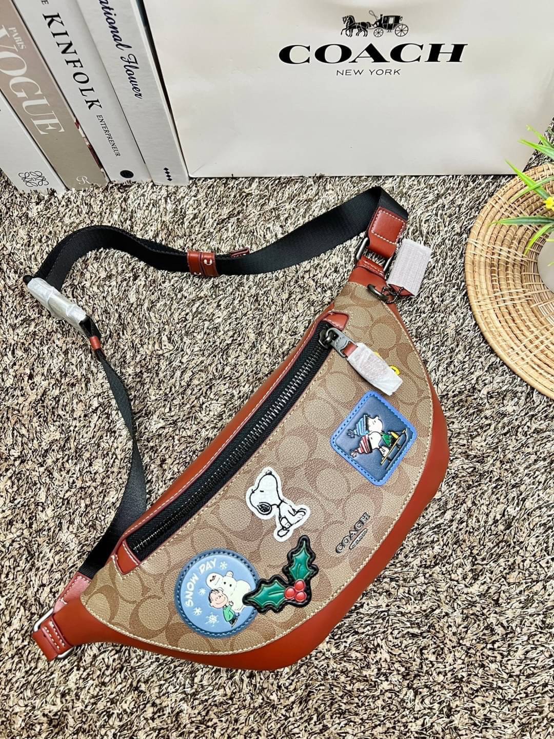 COACH X PEANUTS WARREN Belt Bag Signature Canvas shops with Patches CE541 NWT