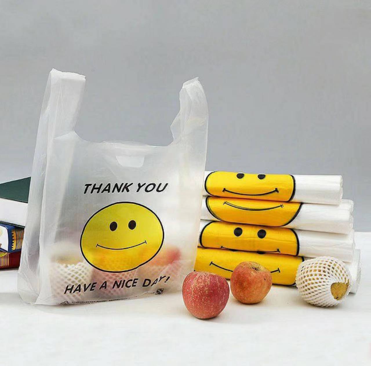 Amazon.com: 16PCS Smile Face Gift Paper Bags Smile Face Party Supplies  Preppy Party Favors Bags Yellow Smile Face Party Goodie Bags Preppy Party  Decor Party Decorations for Bachelorette Birthday Baby Shower :
