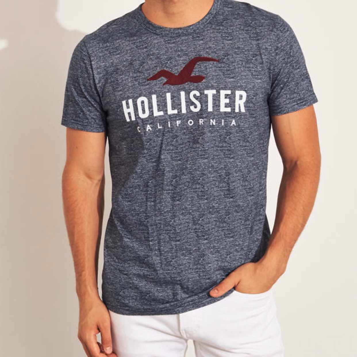 applique logo graphic tee