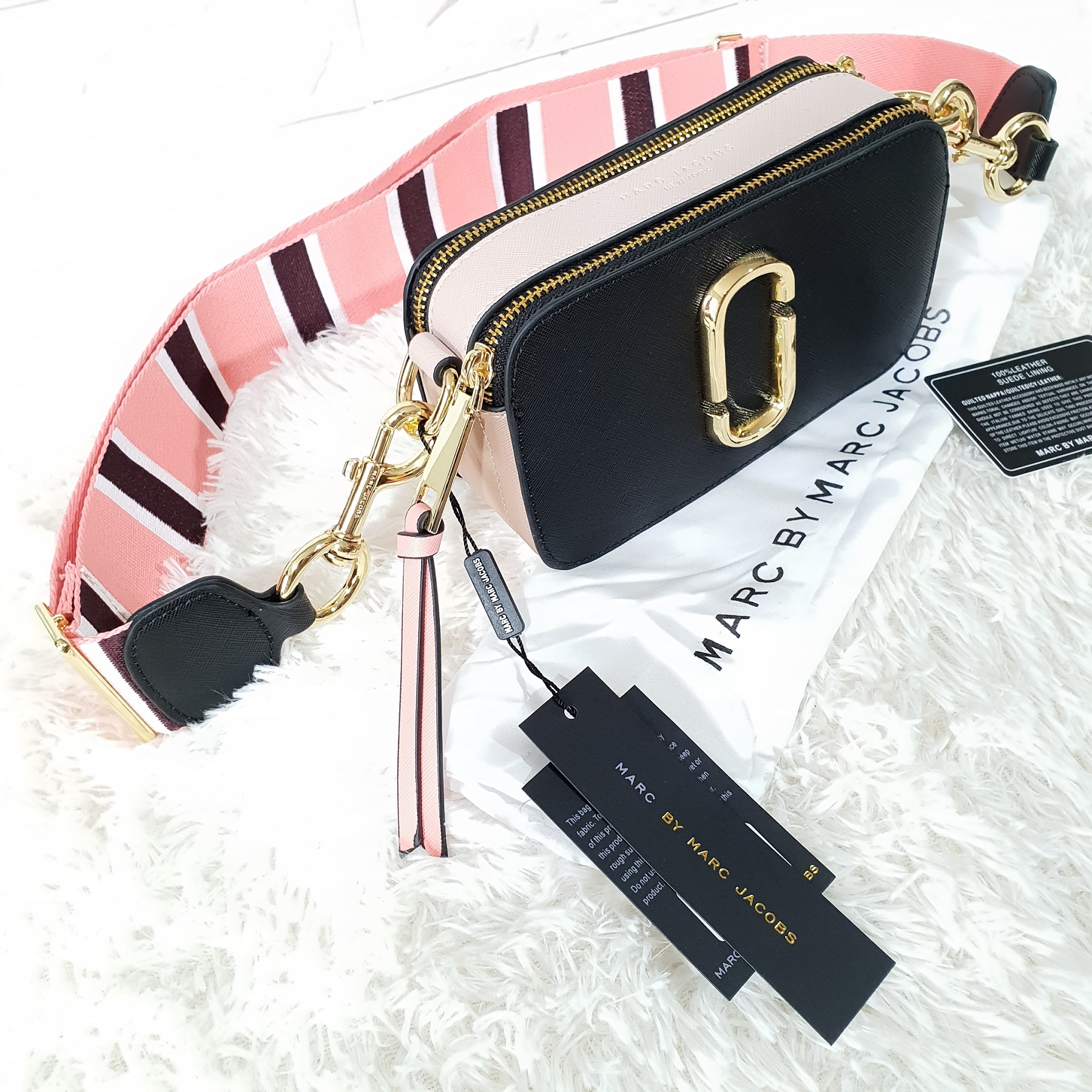 Marc Jacobs Snapshot Black bag pink strap from Japan, Luxury, Bags &  Wallets on Carousell