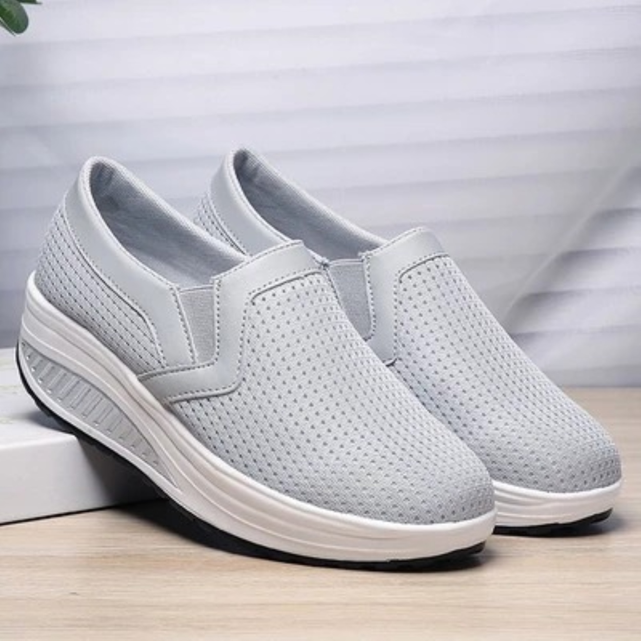 TOP☆ Ready Stock 4 Colors Women Casual Cutouts Wedges Shoes Sneaker