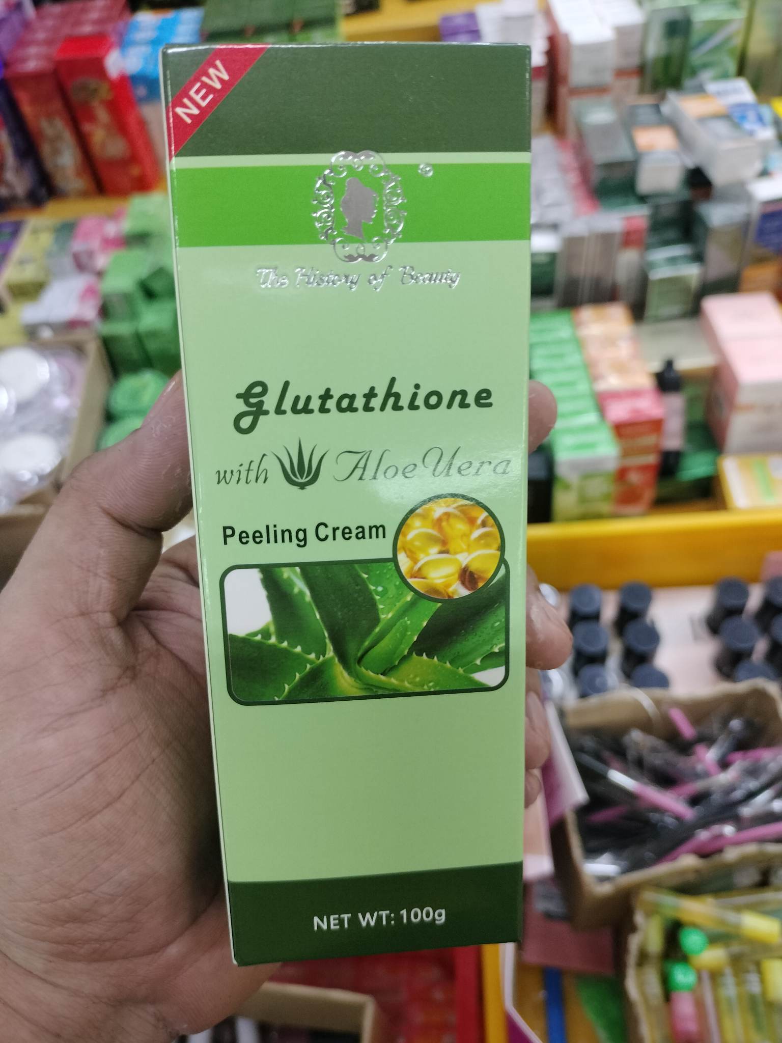 glutathione with aloe vera peeling cream Le Bonheur.. Peau Exfolier Skin Exfoliate, 100 g : Buy Online at Best Price in KSA Original COD 100% Authentic The