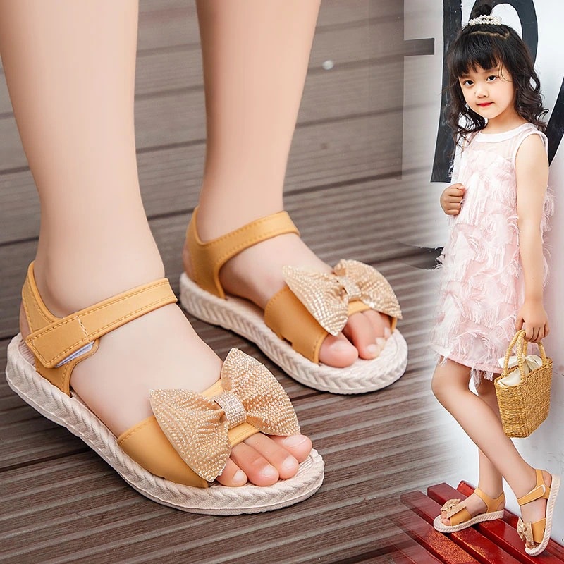Sandals for girls with wide feet? Reader Q+A | Cool Mom Picks-anthinhphatland.vn