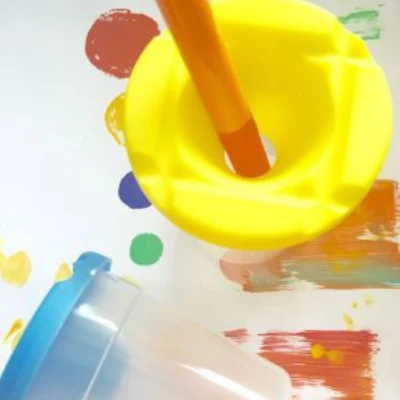hot No Spill Paint Cups w- Stopper