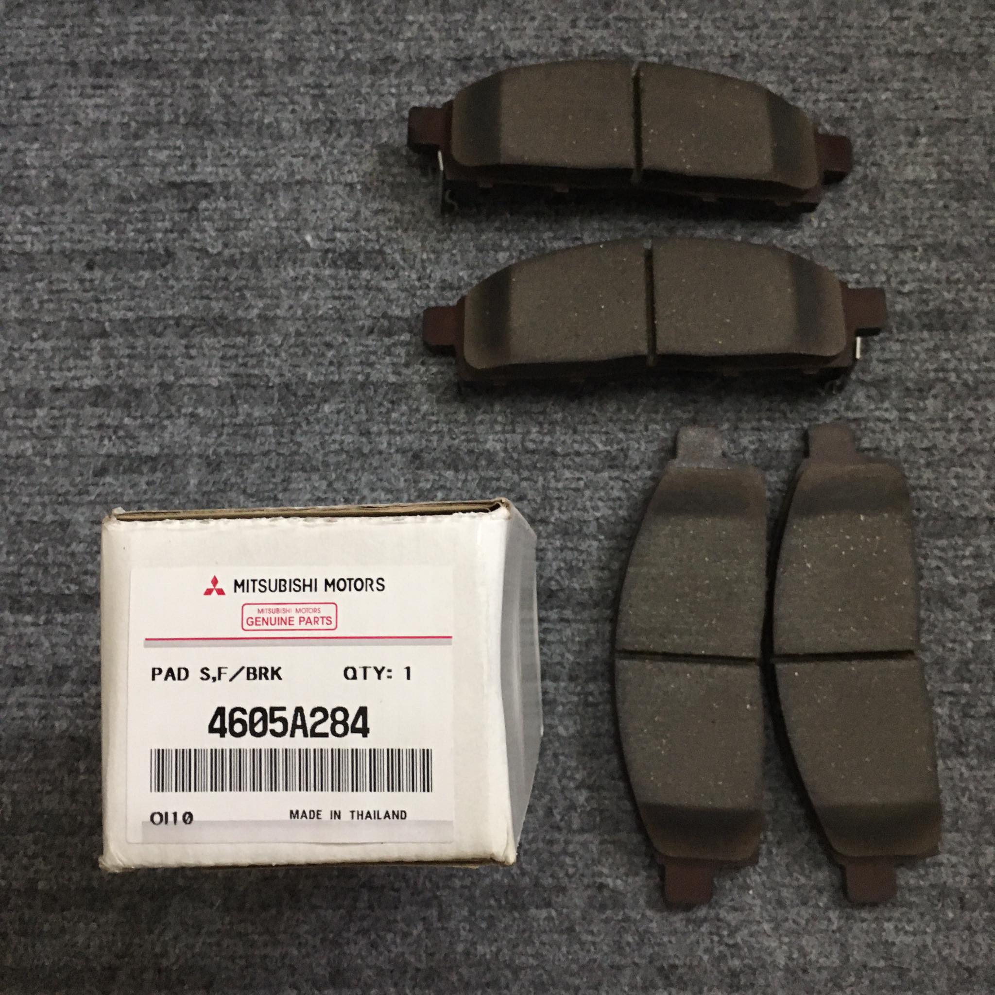 GENUINE/ORIGINAL MONTERO SPORT/STRADA FRONT BRAKE PADS 20082015