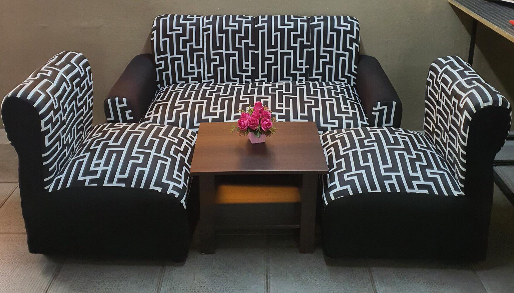 sala set black white fabric sofa wioth center table uratex foam cod