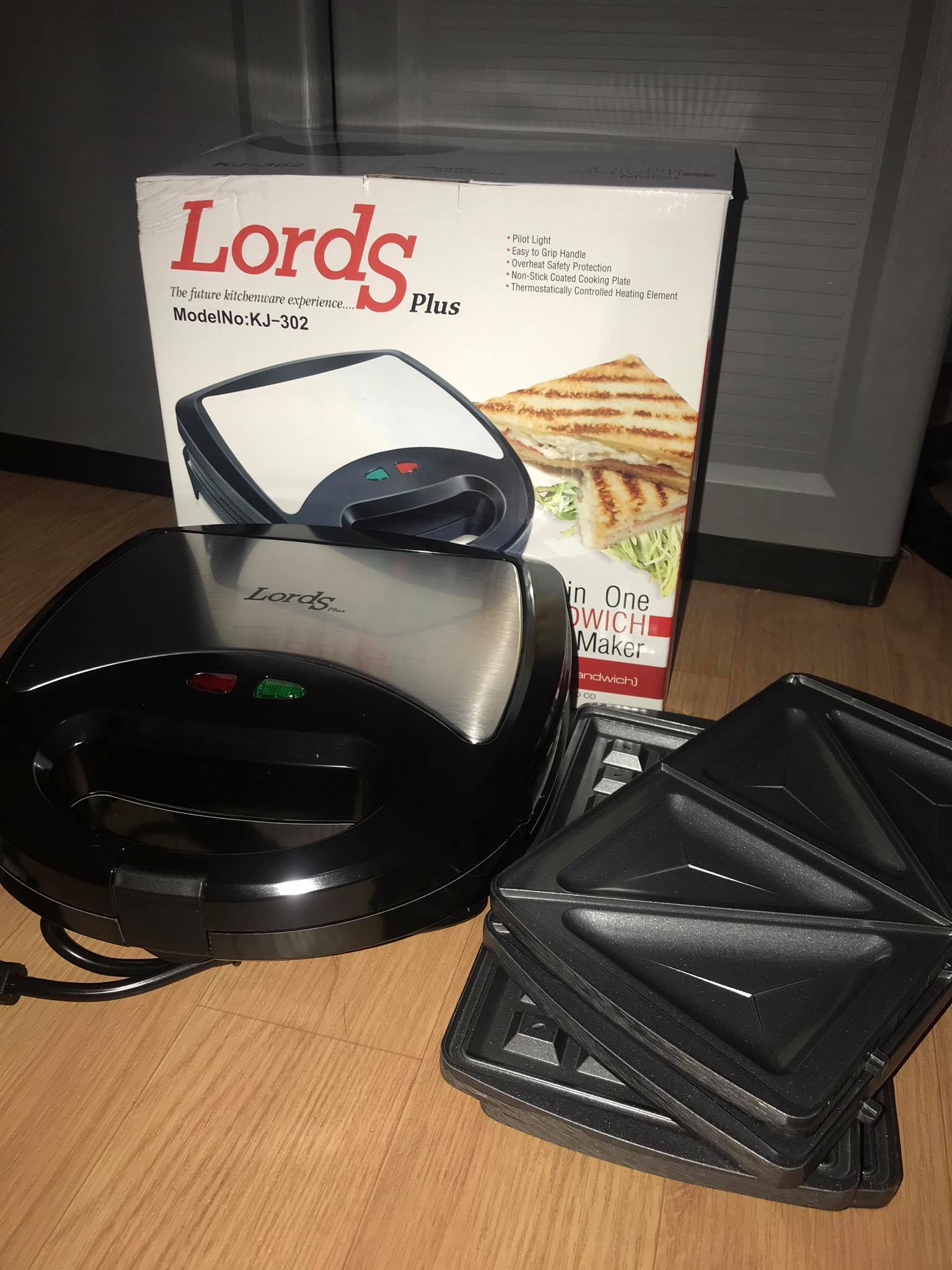 3 IN 1 NON STICK SWITCHABLE SANDWICH MAKER WAFFLE MAKER AND BURGER GRILL Lazada PH
