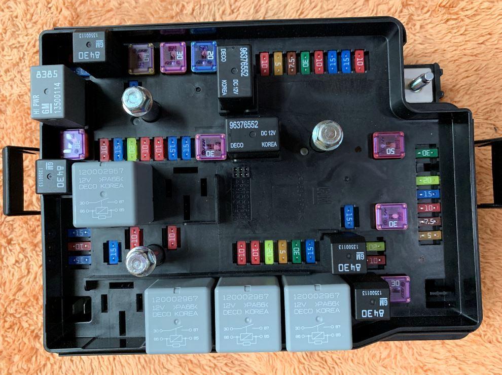 Fuse Relay Block Compartment Assembly (Top Side) - GM 52059673 ...