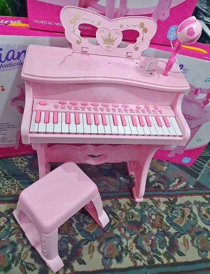 piano and microphone toy