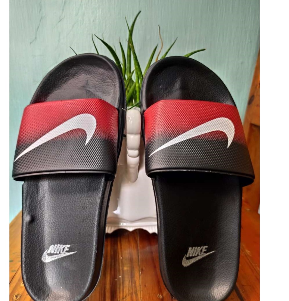 new nike slipper