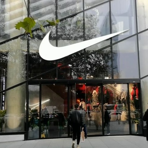 Shop online with NlKE SHOES now! Visit NlKE SHOES on Lazada.