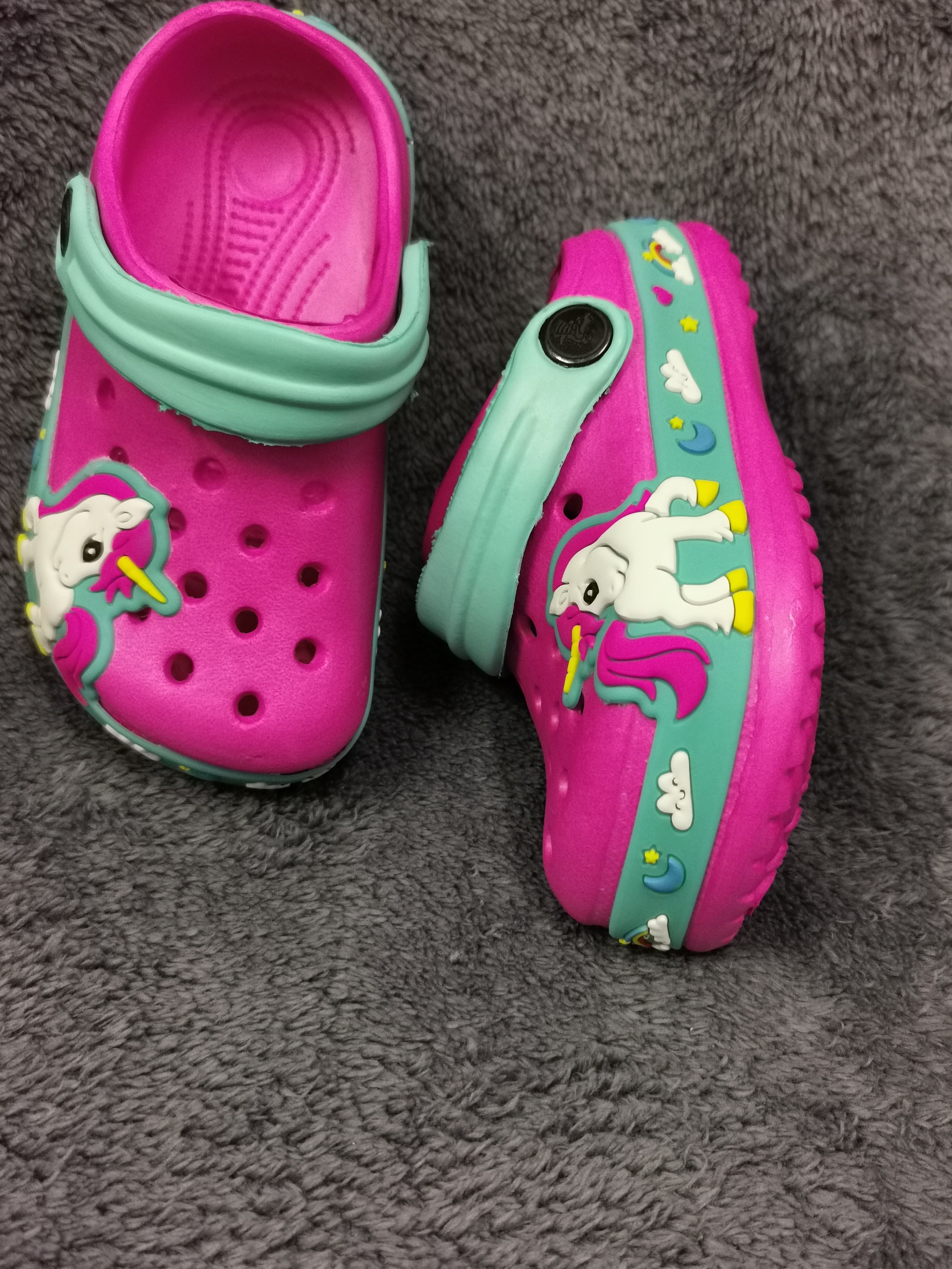 children's croc style shoes