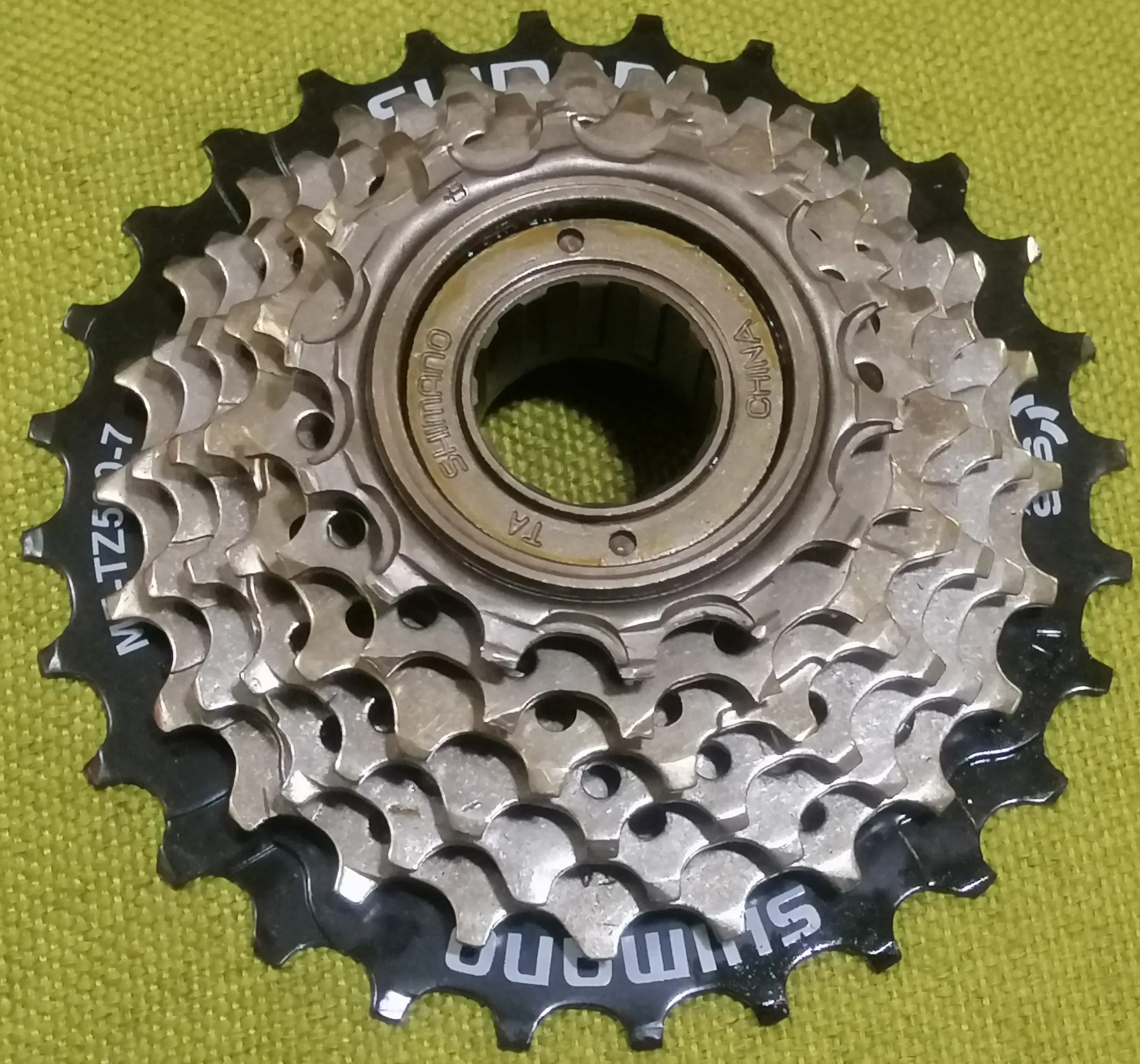 shimano thread type cogs