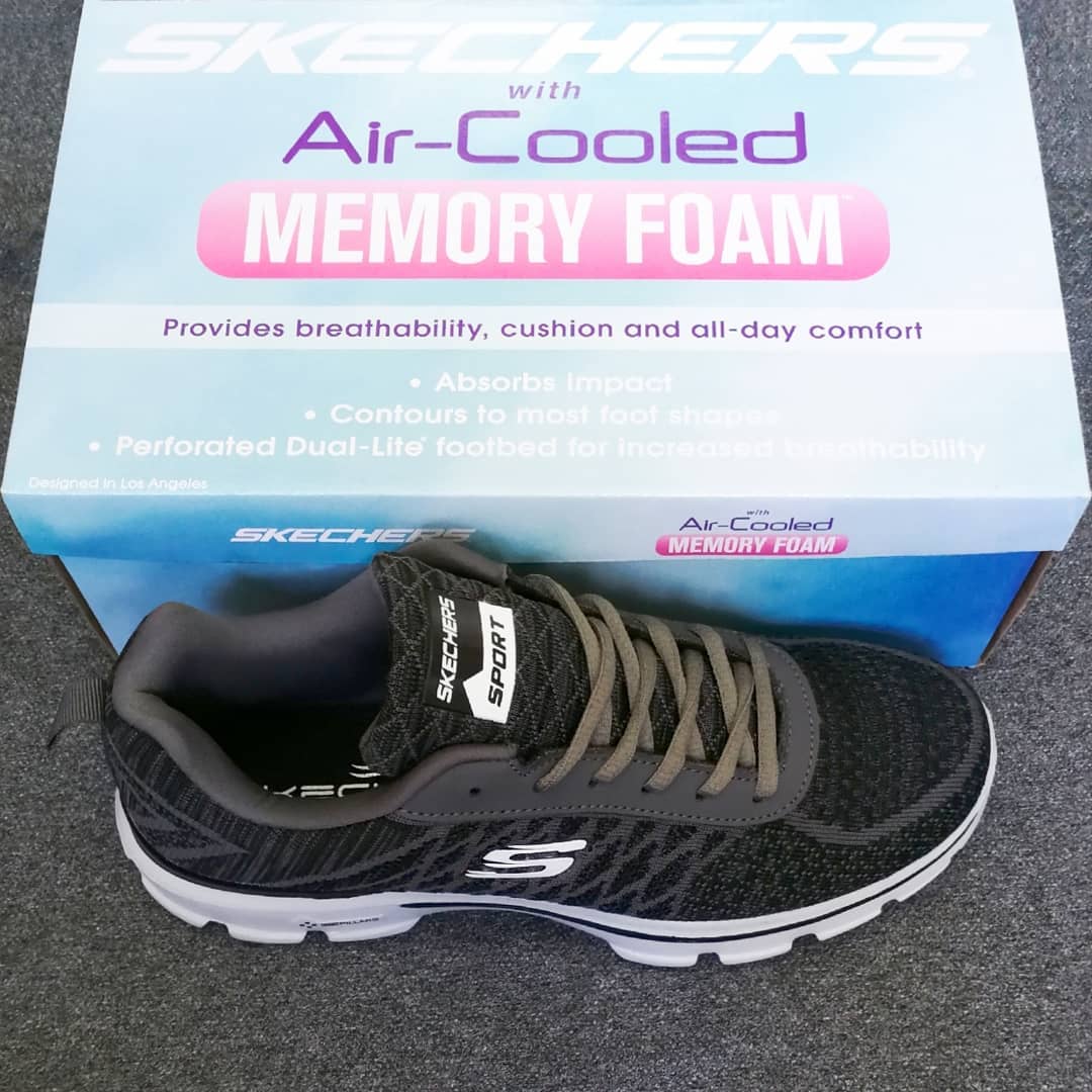 sneakers air cooled memory foam