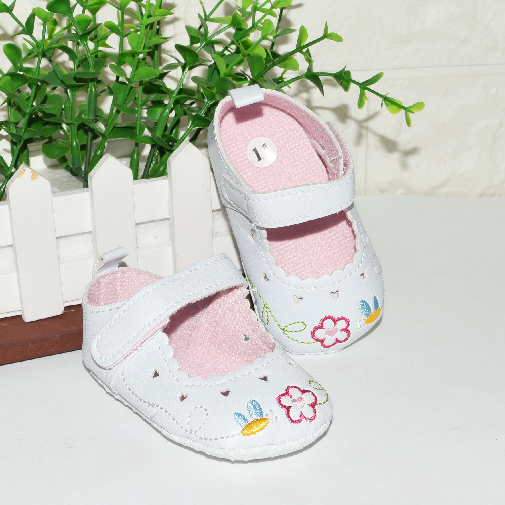 flat shoes for baby girl