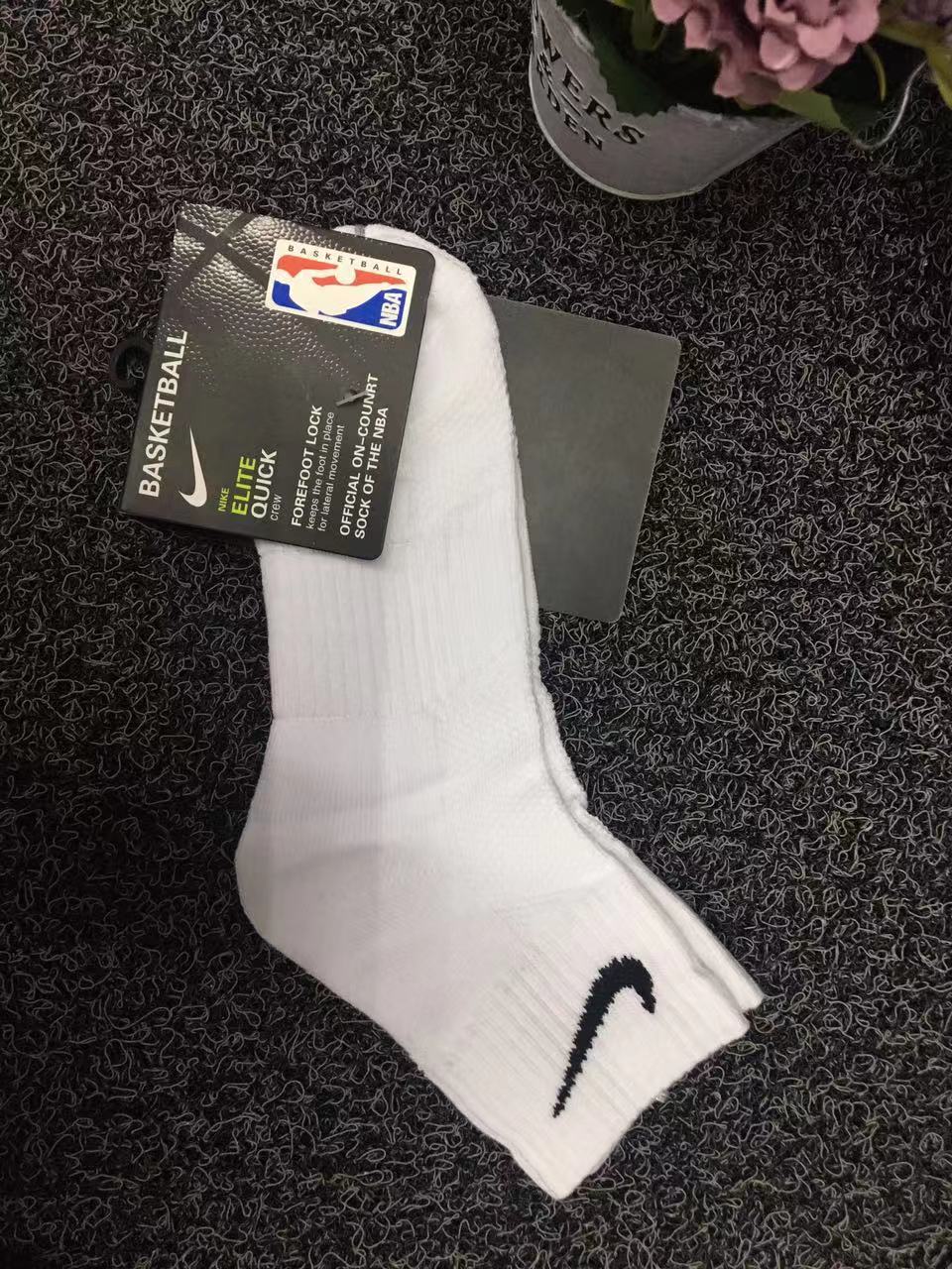 nike mid high socks
