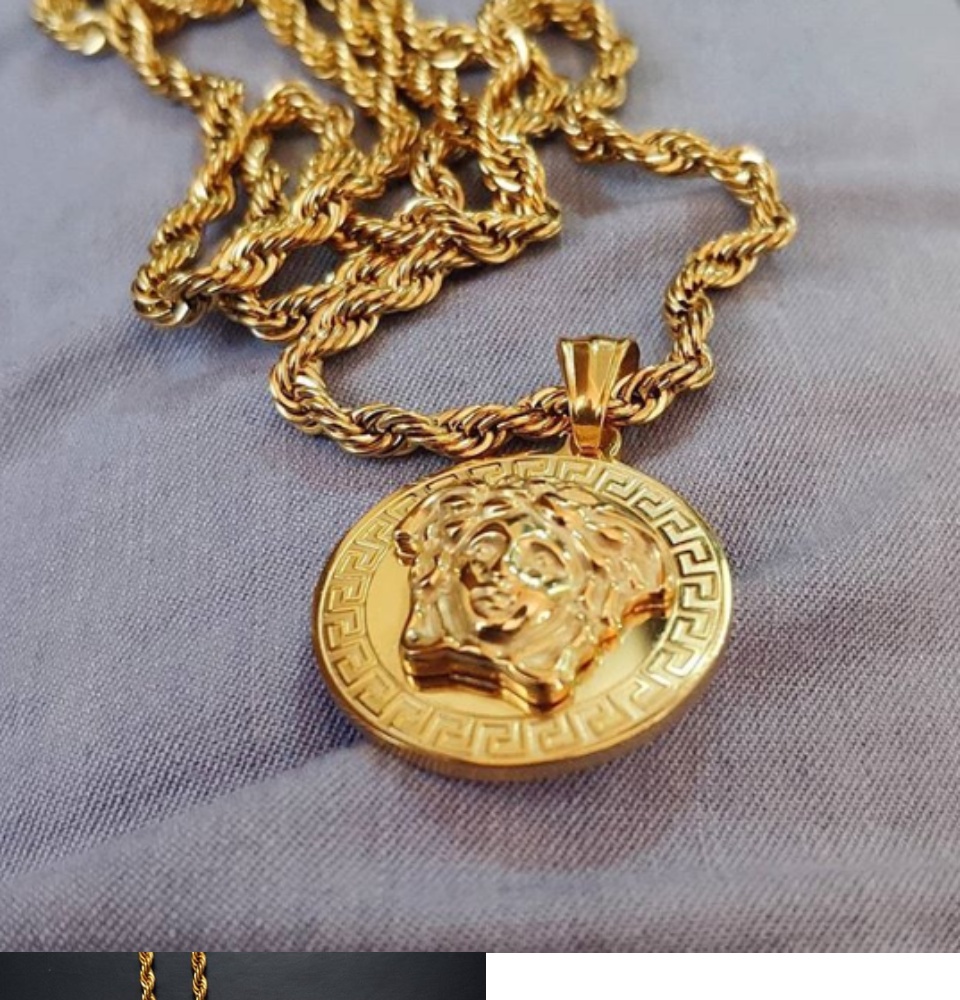 18k gold medusa pendant