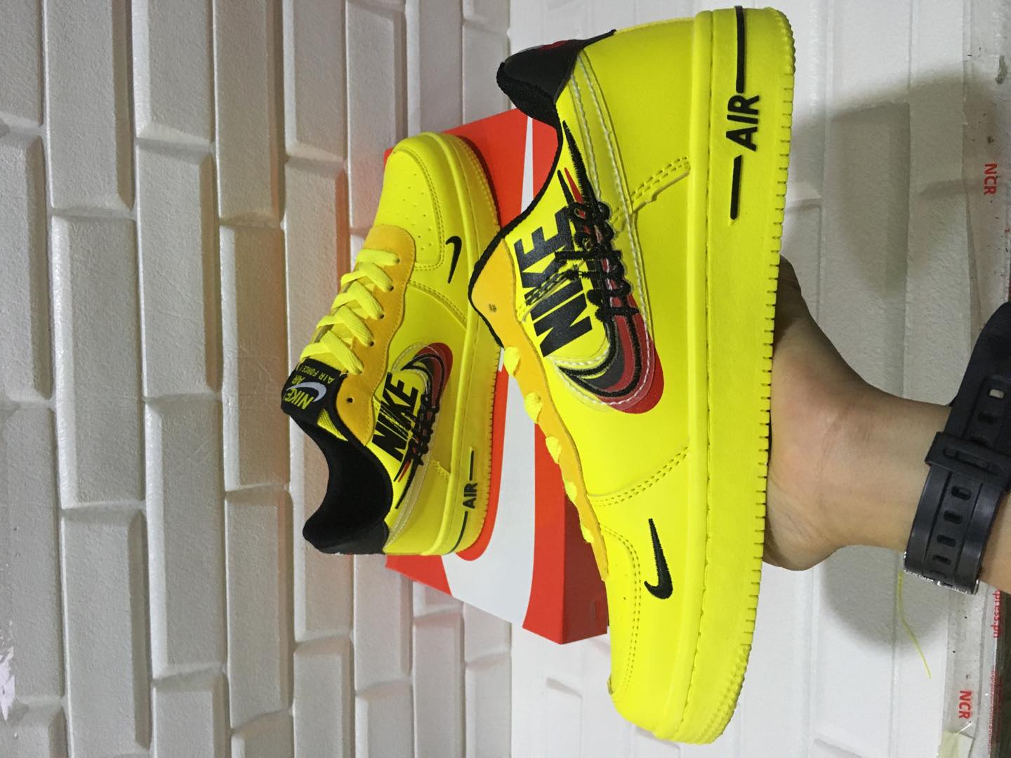 sneakers yellow black