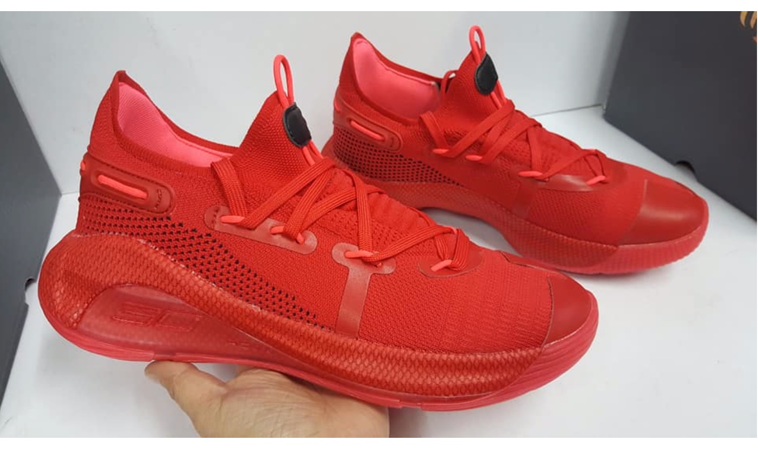 curry 6 low red